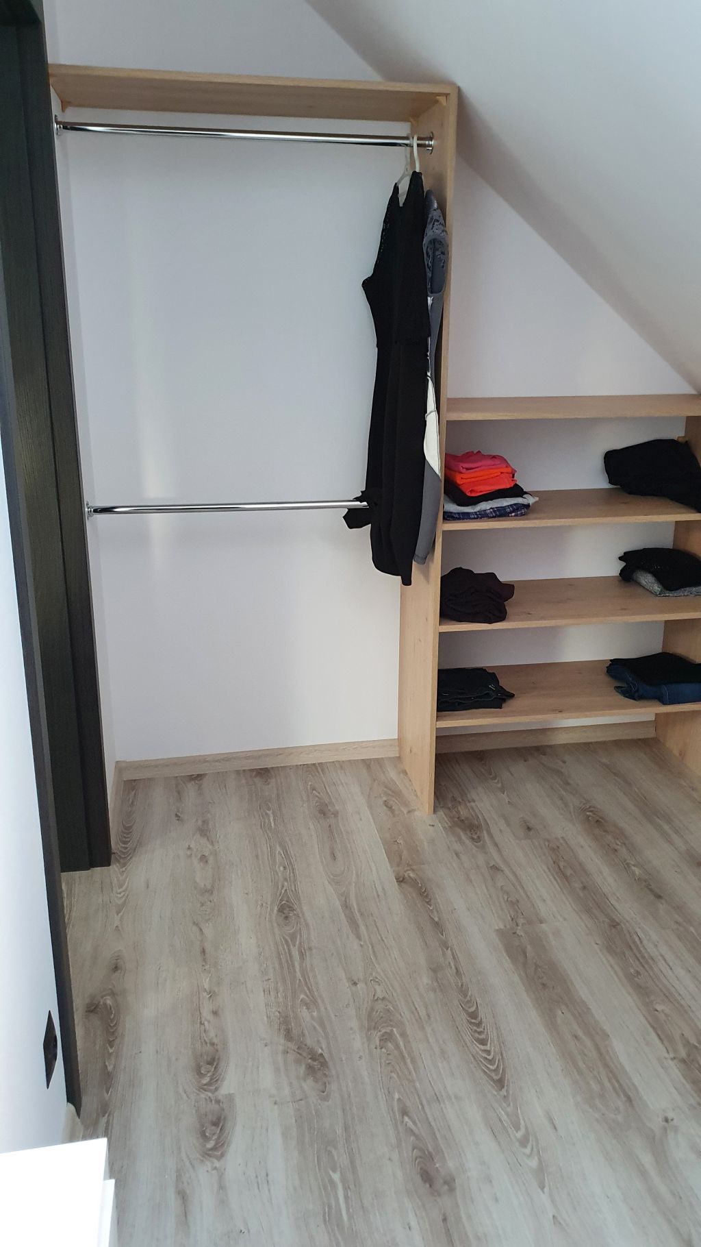 garderoba 2
